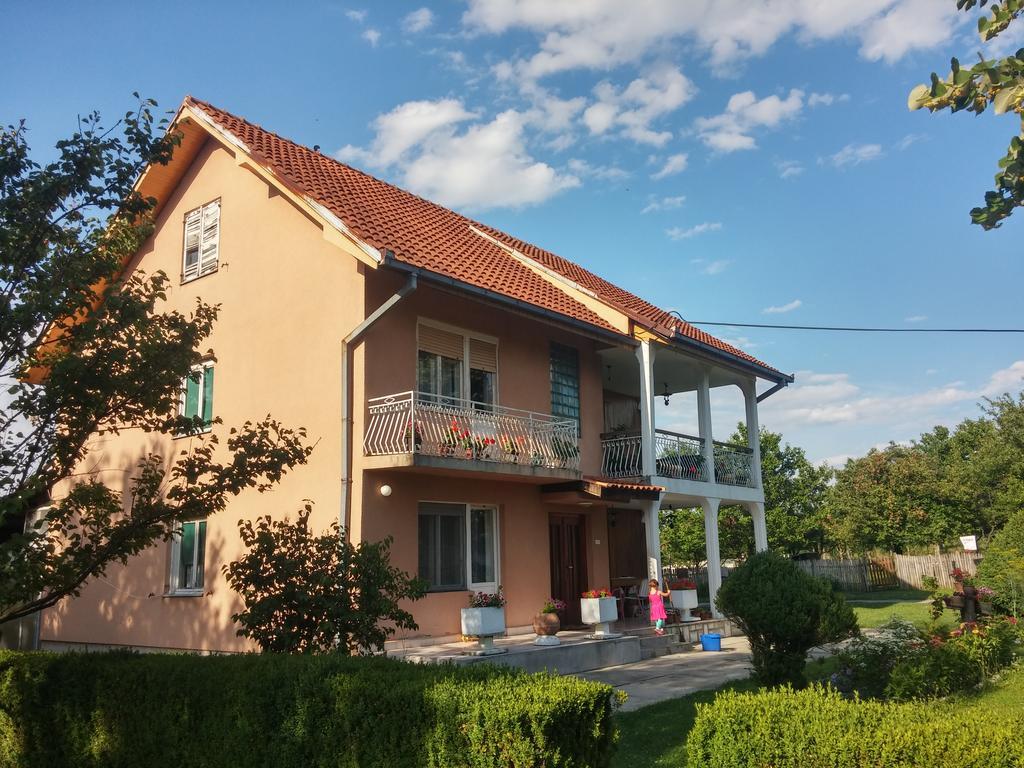 Apartments Domacinstvo Nikolic Valjevo Exteriér fotografie