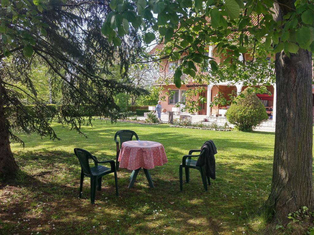 Apartments Domacinstvo Nikolic Valjevo Exteriér fotografie